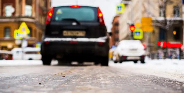 Kadınlar İçin Güvenli Bir Şekilde Seyahat Edebilmenin 10 Yolu