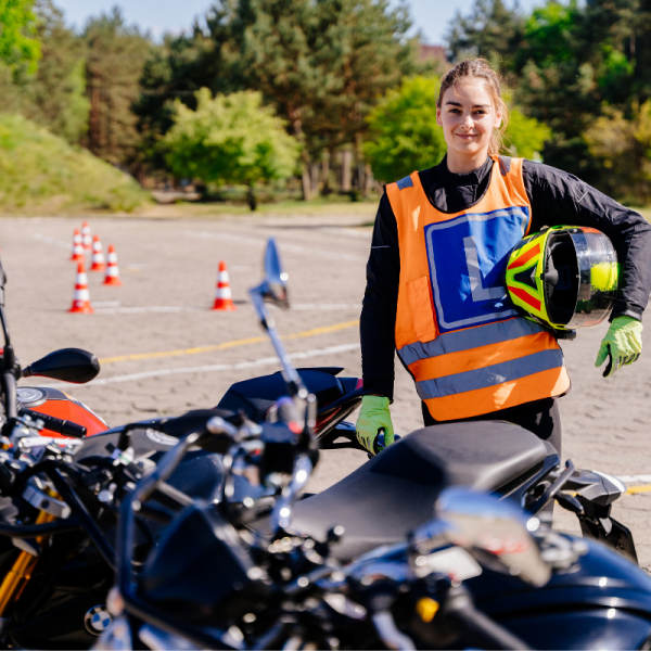 Motor Ehliyeti Kaç Yaşında Alınır, Nasıl Alınır