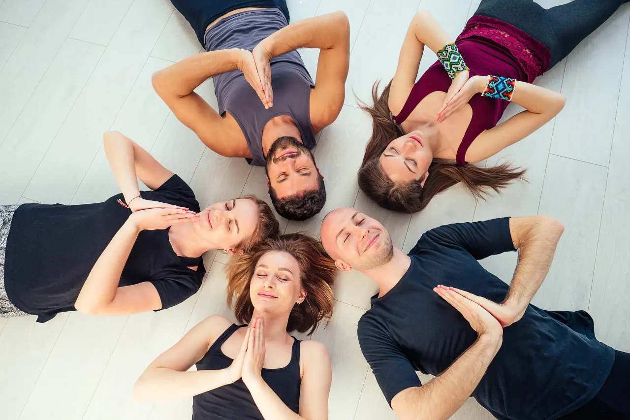 Yogaya Yeni Başlamayı Düşünenlere: Yoga Nedir?