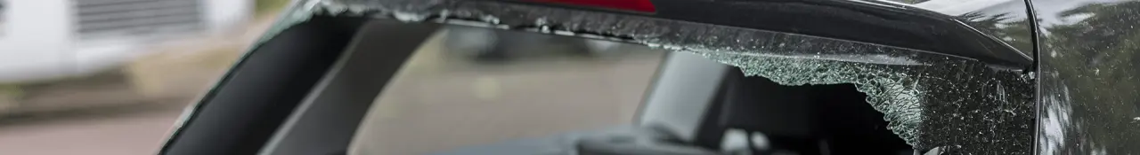 Araba Cam Hasarı Durumunda Yapılması Gerekenler